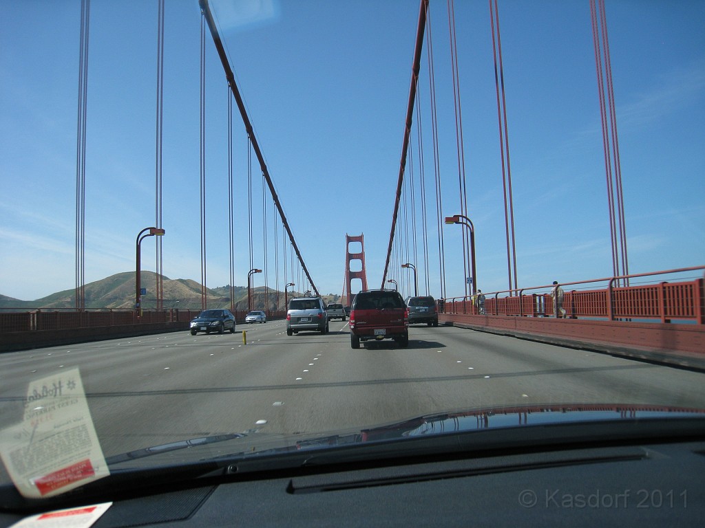 2011 Bay 2 Breakers Friday 0340.JPG - I was able to participate in the 100th annual running of the Bay to Breakers 12K race in San Francisco California. A weekend for sightseeing and racing.